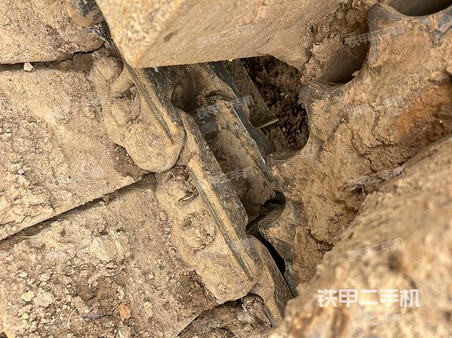 右驅動輪（行走機構）