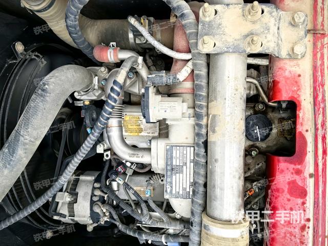 發(fā)動(dòng)機(jī)室（上車(chē)部件）