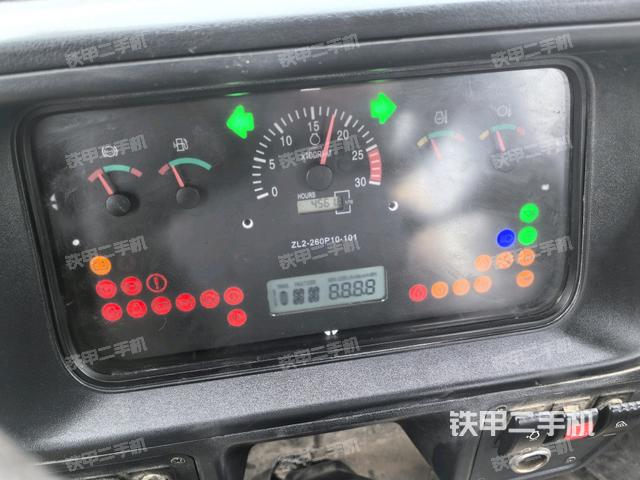 駕駛室正側(cè)（駕駛室部分）