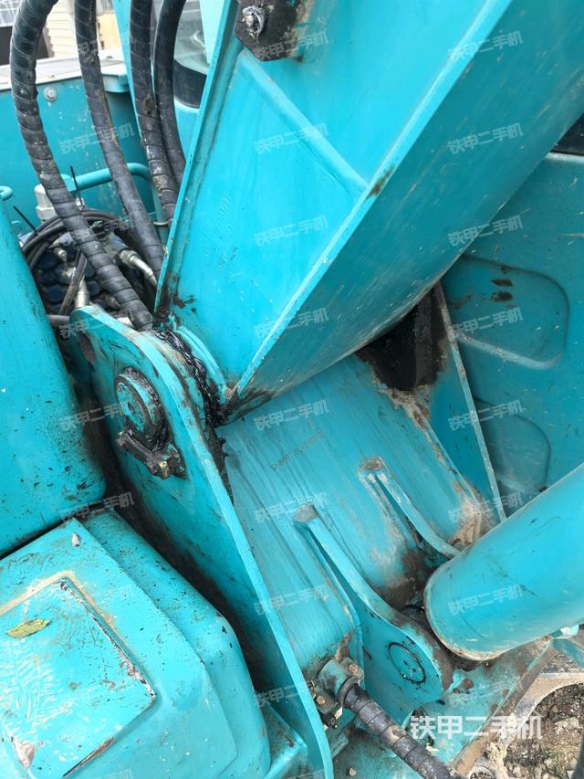 大臂根部?斜（工作和回轉(zhuǎn)裝置）