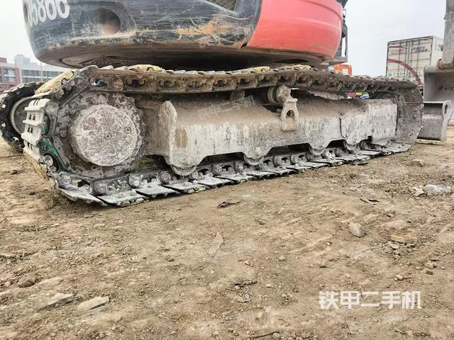 單側(cè)履帶整體（整機(jī)外觀）