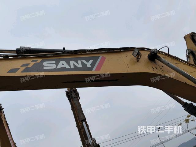 大臂油缸整體?豎拍(工作和回轉(zhuǎn)裝置) 大臂油缸整體?豎拍(工作和回轉(zhuǎn)裝置)