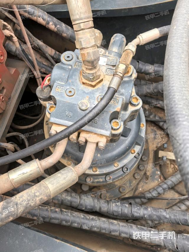 回轉(zhuǎn)馬達(dá)（上車部件）