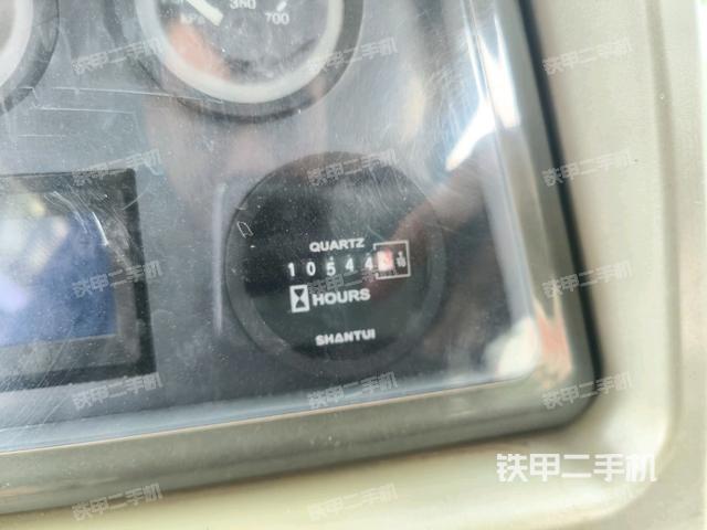 玻璃角標(biāo)（推土機(jī)駕駛室）