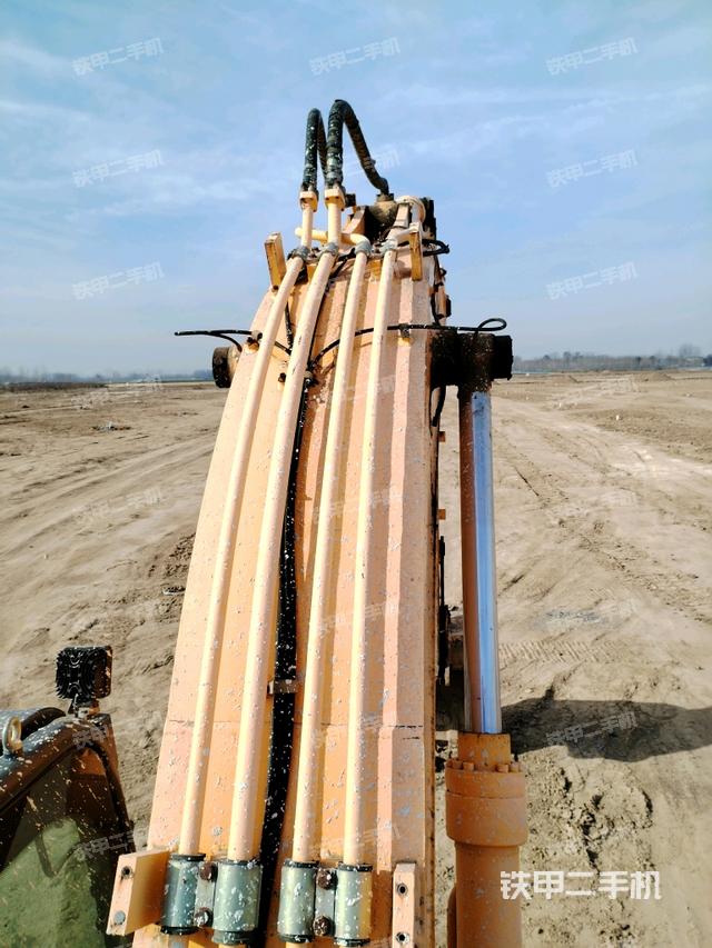 大臂背部俯視(工作和回轉裝置) 大臂背部俯視(工作和回轉裝置)