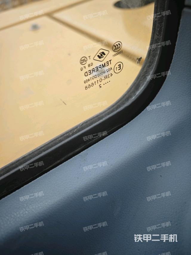 后窗玻璃角標(biāo)（駕駛室部分）