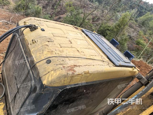 駕駛室頂部俯視（上車部件）