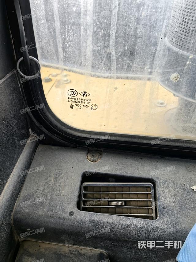 后窗玻璃角標(biāo)（駕駛室部分）