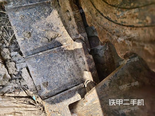 右驱动轮（行走机构）