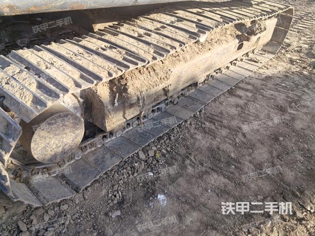 單側(cè)履帶整體（整機(jī)外觀）