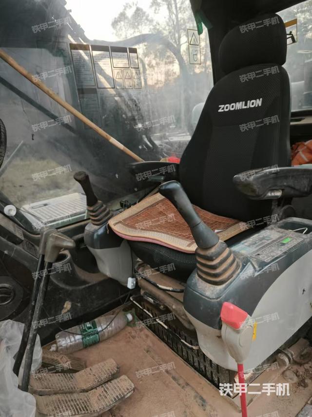 駕駛室整體（整機(jī)外觀）