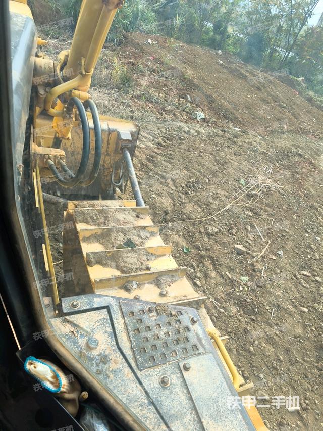 駕駛室右側(cè)全景照（推土機(jī)駕駛室）