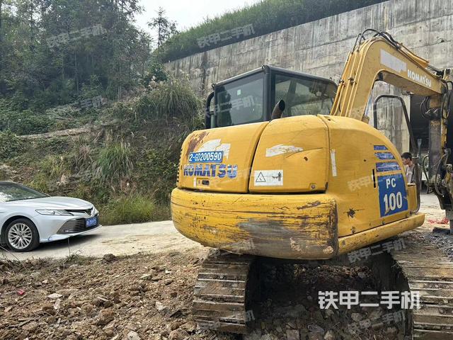 駕駛室頂部（整機外觀）