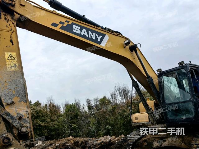 大臂整體?右側(cè)（工作和回轉(zhuǎn)裝置）