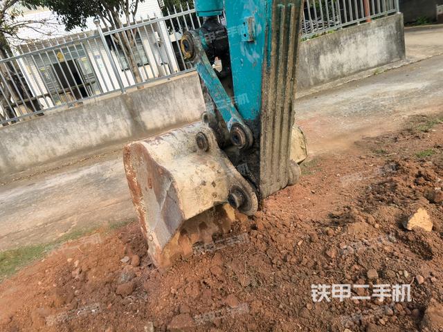 轉盤和下車架正前（工作和回轉裝置）