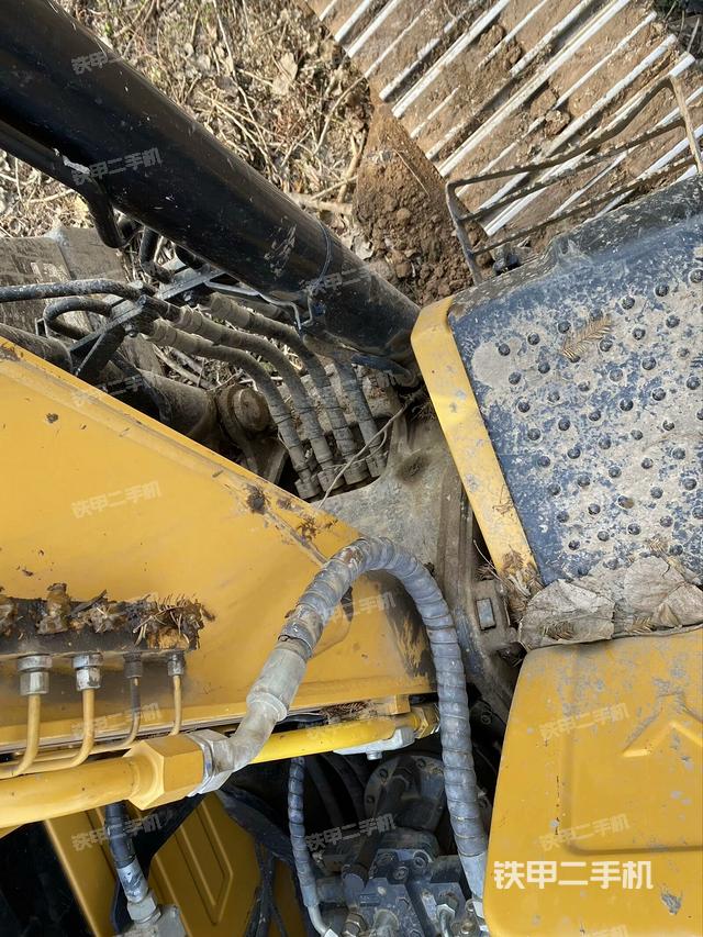 大臂根部?斜視（工作和回轉(zhuǎn)裝置）