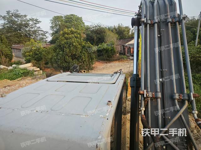 駕駛室頂部（整機(jī)外觀）