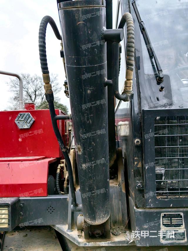 大臂根部?斜（工作和回轉(zhuǎn)裝置）