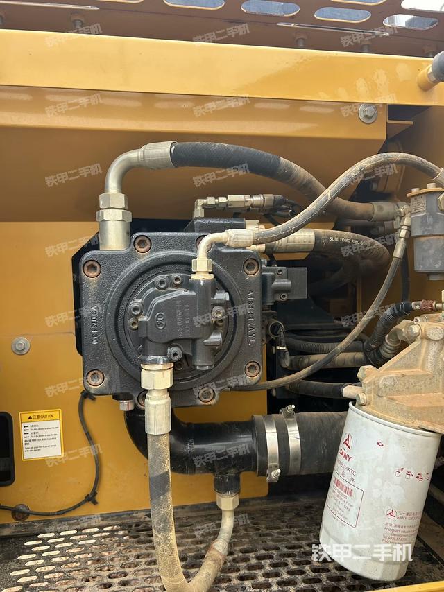 液壓泵斜45?左（大件艙室）