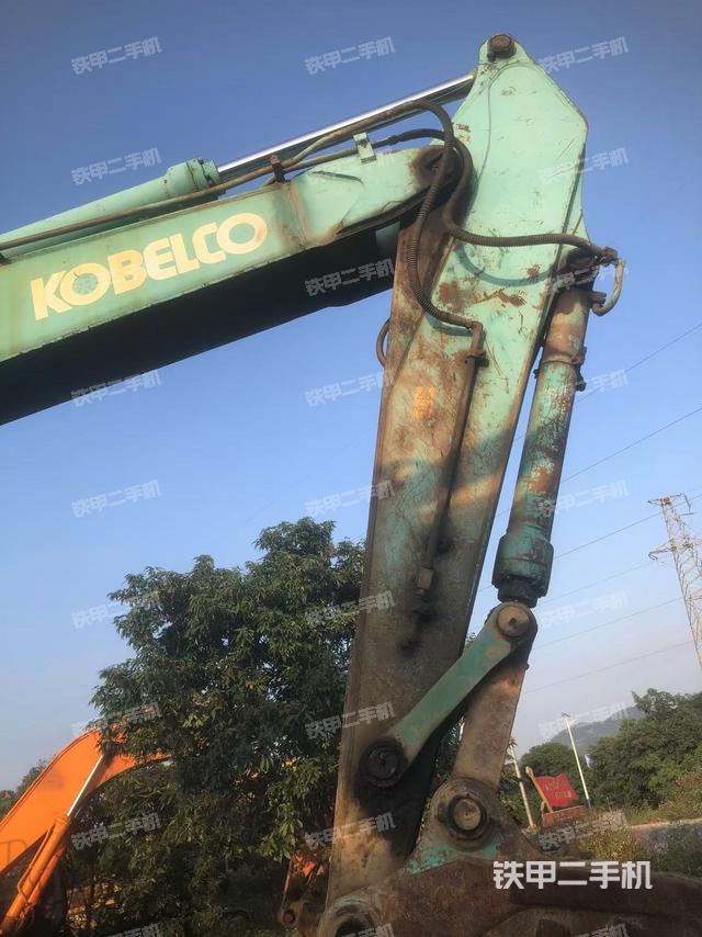 小臂整體左后（工作和回轉(zhuǎn)裝置）