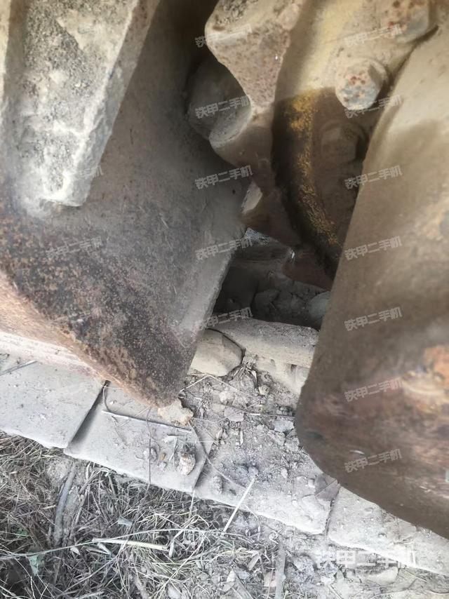 左導(dǎo)向輪（行走機(jī)構(gòu)）