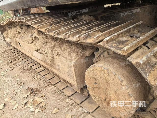 單側(cè)履帶整體（整機(jī)外觀）