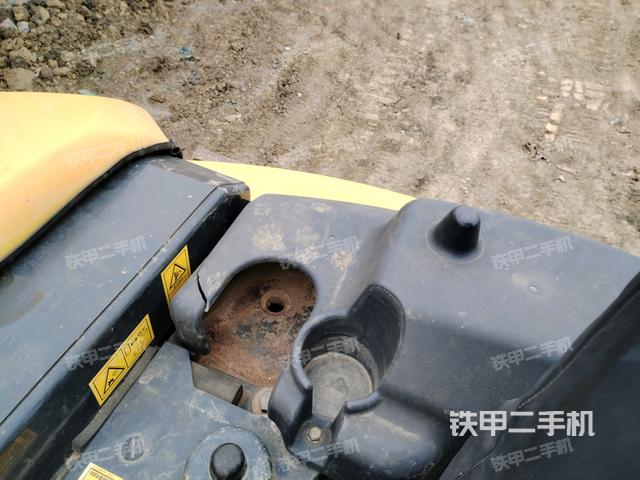 后窗玻璃角標(biāo)（駕駛室部分）