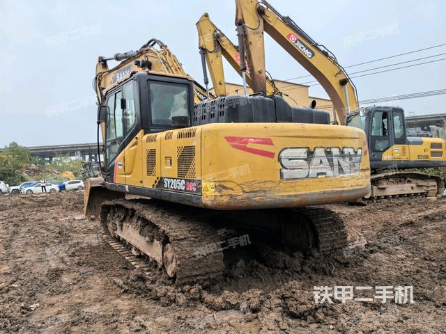 右后45(整機(jī)外觀) 右后45(整機(jī)外觀)