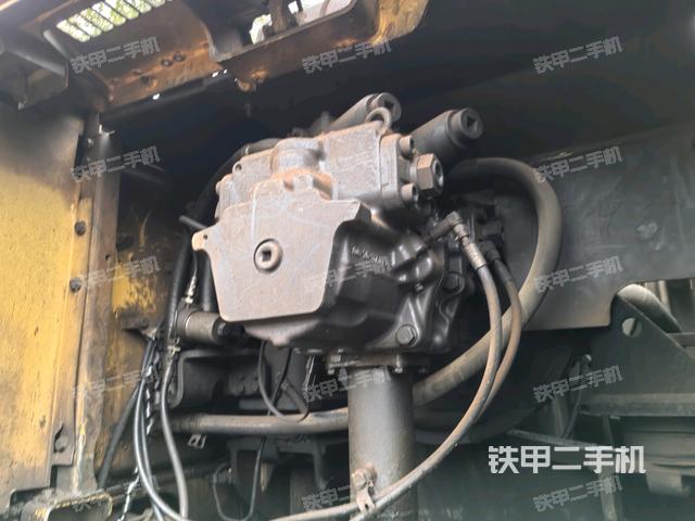 液壓泵斜45?左（大件艙室）