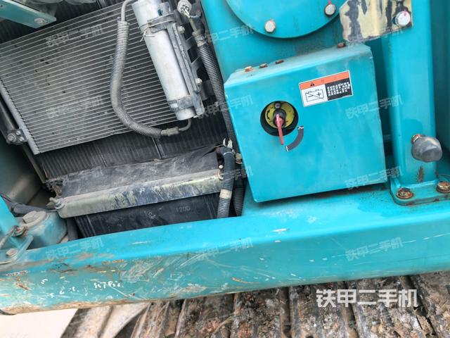 電瓶（大件艙室）