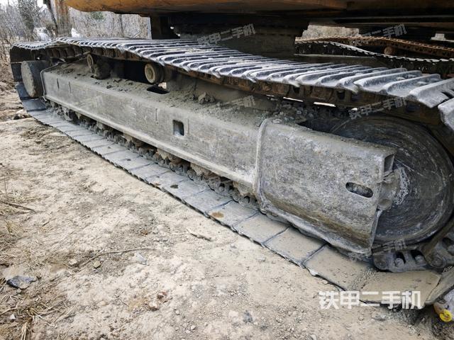 單側(cè)履帶整體（整機(jī)外觀）