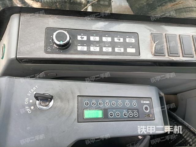 座椅右側(cè)控制臺(tái)/鑰匙門/油門/含右手柄（駕駛室部分）