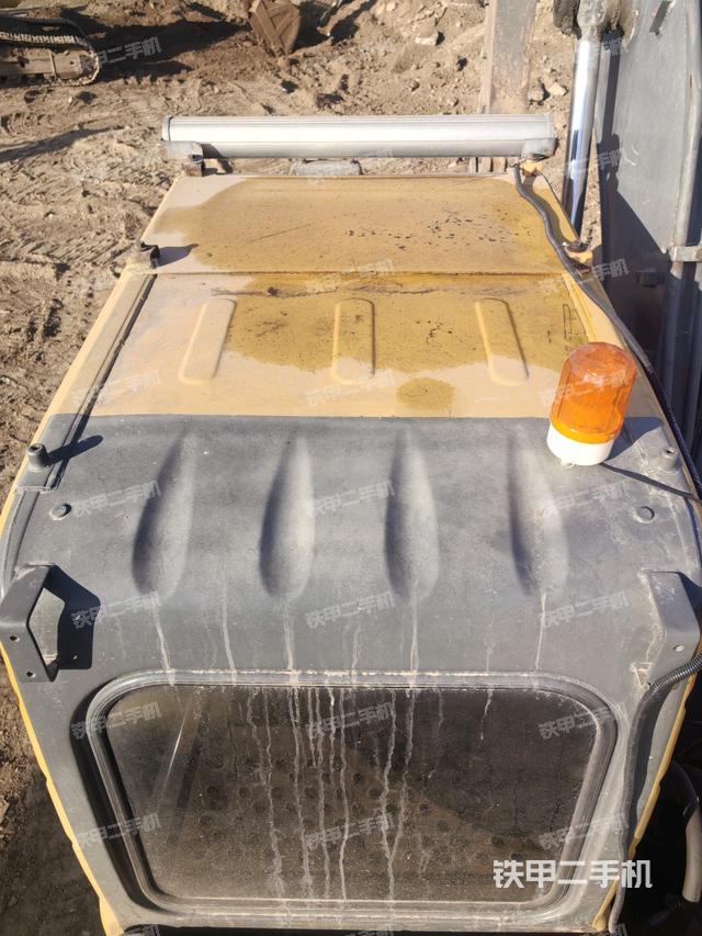 駕駛室頂部（整機(jī)外觀）