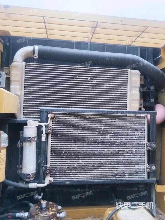 散熱器正面（大件艙室）
