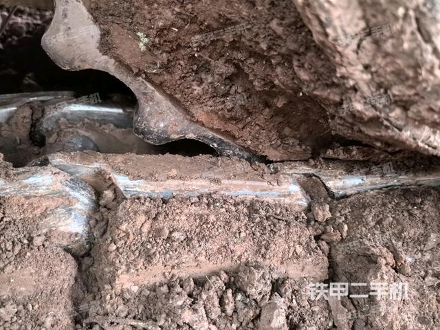 左導(dǎo)向輪（行走機(jī)構(gòu)）