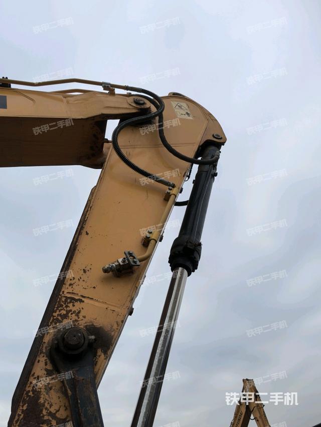 小臂整體左后（工作和回轉(zhuǎn)裝置）