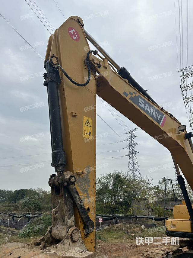 小臂整體左后（工作和回轉裝置）