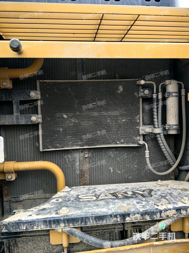 散熱器正面（大件艙室）