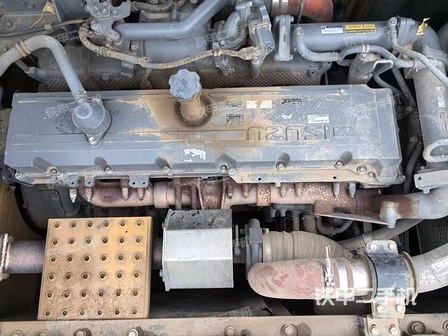 發(fā)動(dòng)機(jī)整體俯視（整機(jī)外觀）