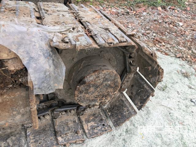 右側(cè)行走馬達蓋板（行走機構(gòu)）