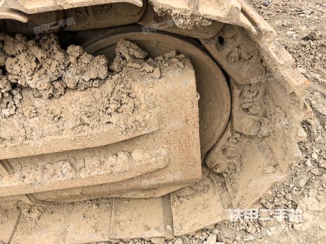 左驅(qū)動輪（行走機(jī)構(gòu)）