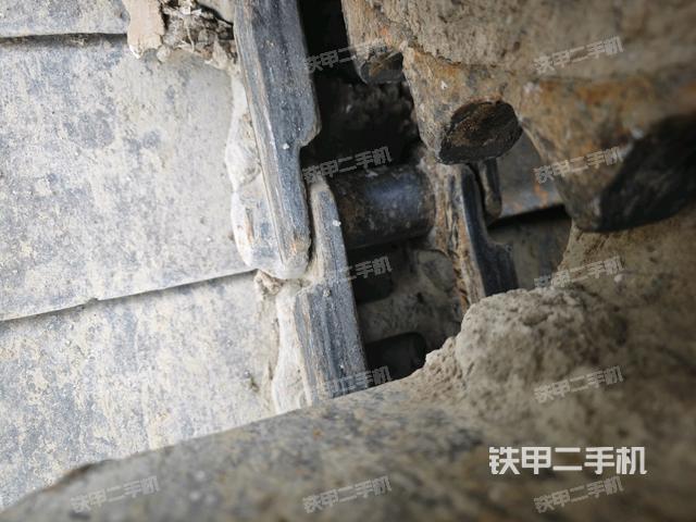 右側(cè)行走馬達蓋板(行走機構(gòu)) 右側(cè)行走馬達蓋板(行走機構(gòu))