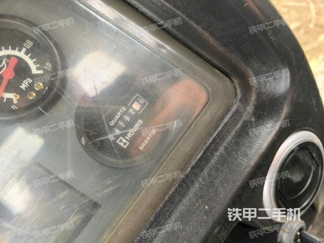 駕駛室左側(cè)全景照（推土機(jī)駕駛室）