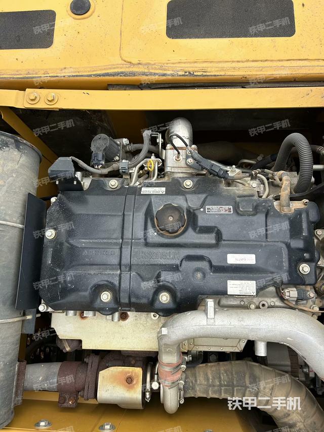 氣門室蓋螺絲特寫（上車部件）