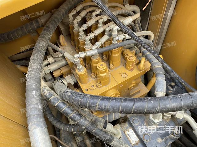 分配閥（上車部件）