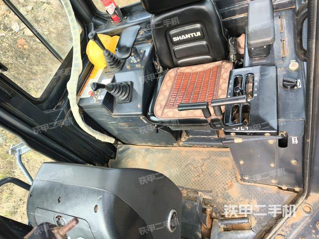 儀表盤全景（推土機(jī)駕駛室）