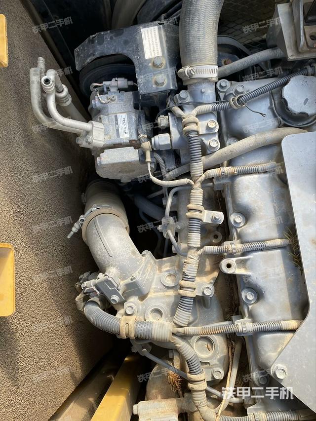 氣門室蓋螺絲特寫（上車部件）