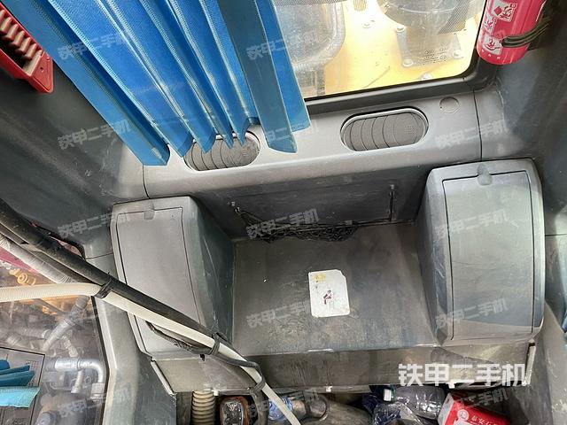 座椅后部（駕駛室部分）