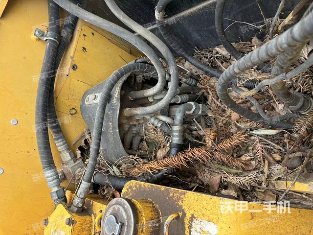 回轉(zhuǎn)馬達和主控閥（整機外觀）