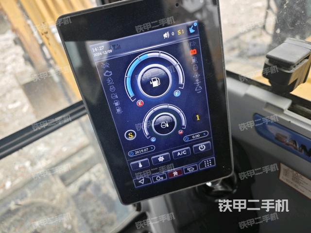 ?駕駛室正側(cè)(駕駛室部分) ?駕駛室正側(cè)(駕駛室部分)
